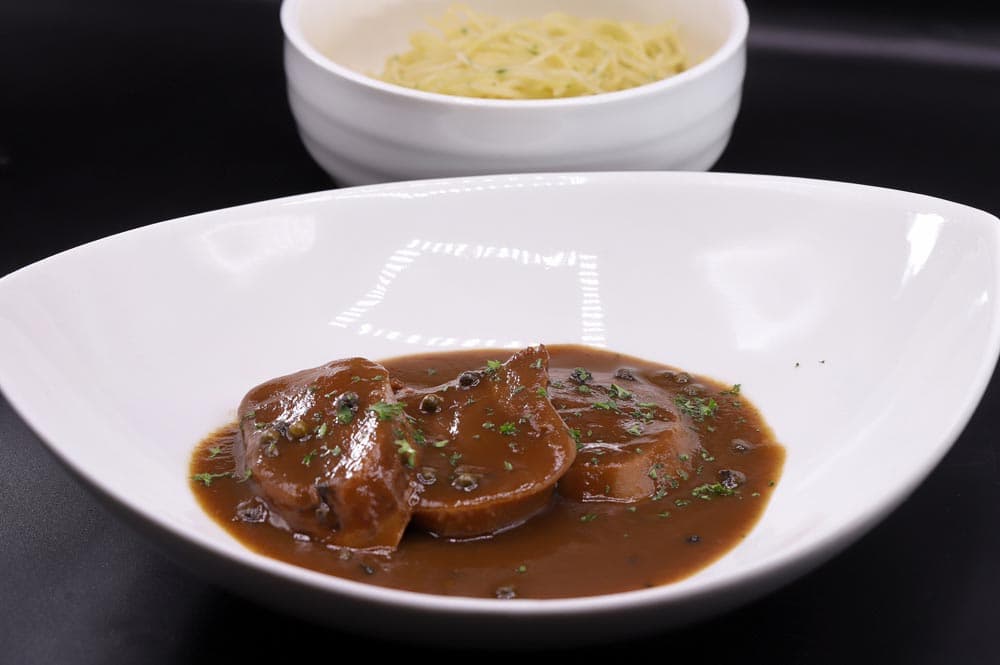 Beef Tongue in Green Pepper Sauce