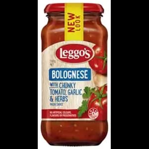 Bolognese  with Chunky Tomato, Garlic & Herbs pasta Sauce - Leggo's