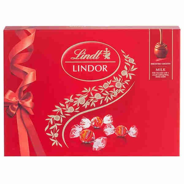 Milk Chocolate with a Smooth Melting Filling