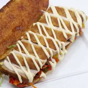 Chicken Schnitzel Sandwich - Khéma
